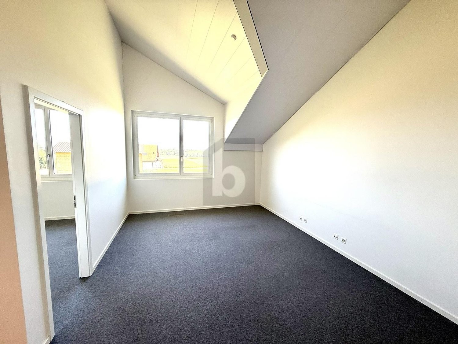 78m² office, photo 2 sur 4