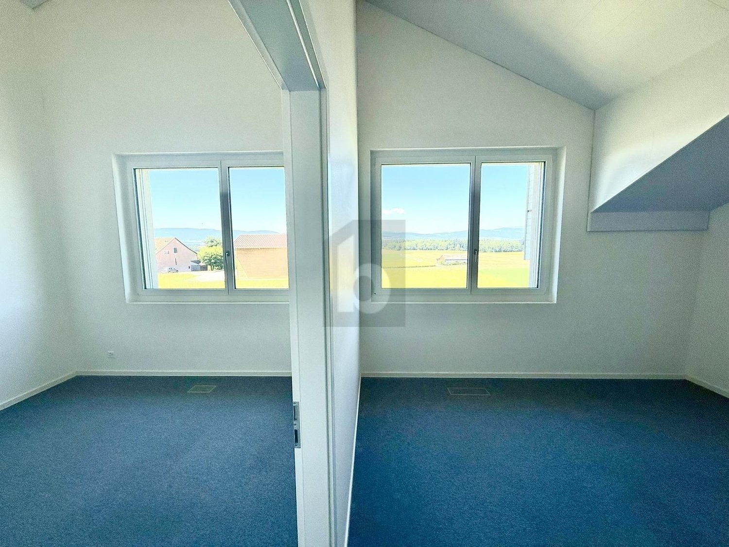 78m² office, photo 1 sur 4