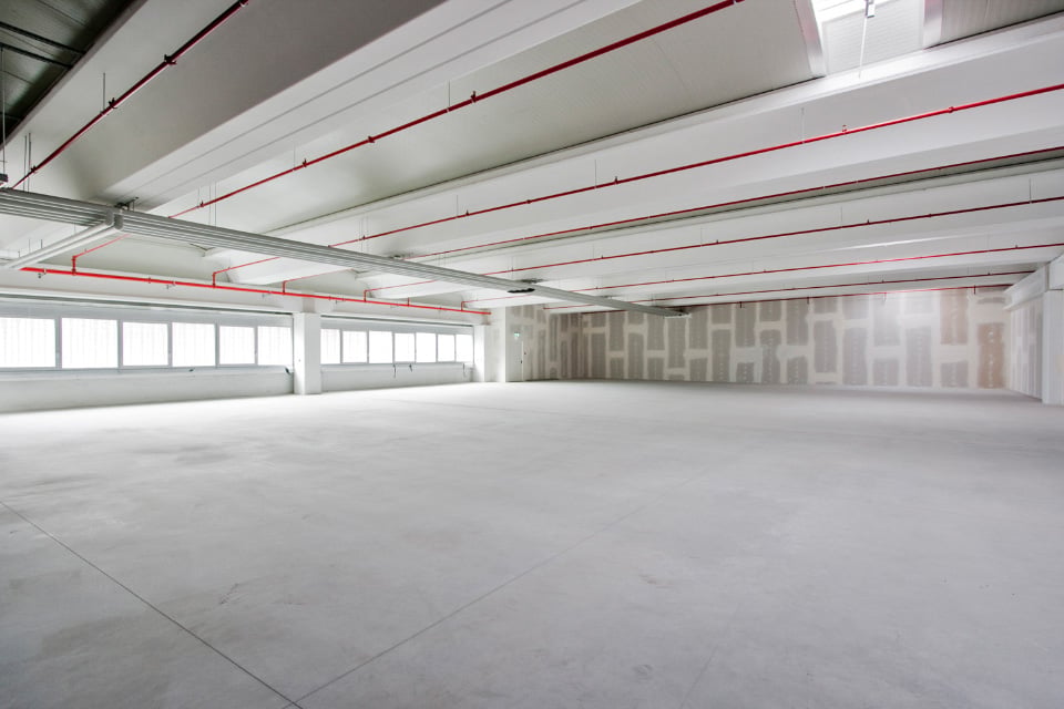 784m² objet industriel, photo 3 sur 10
