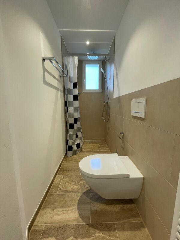 Appartement de 3 ½ pièces

Ce magnifique appartement est situé au centre de Spreitenbach et ne laissera aucun souhait non exaucé aux futurs locataires.

Appartement :

- pièces baignées de lumière
- sol en vinyle dans toutes les pièces de vie
- cuisine avec des appareils de haute qualité
- salle de , photo 6 sur 7