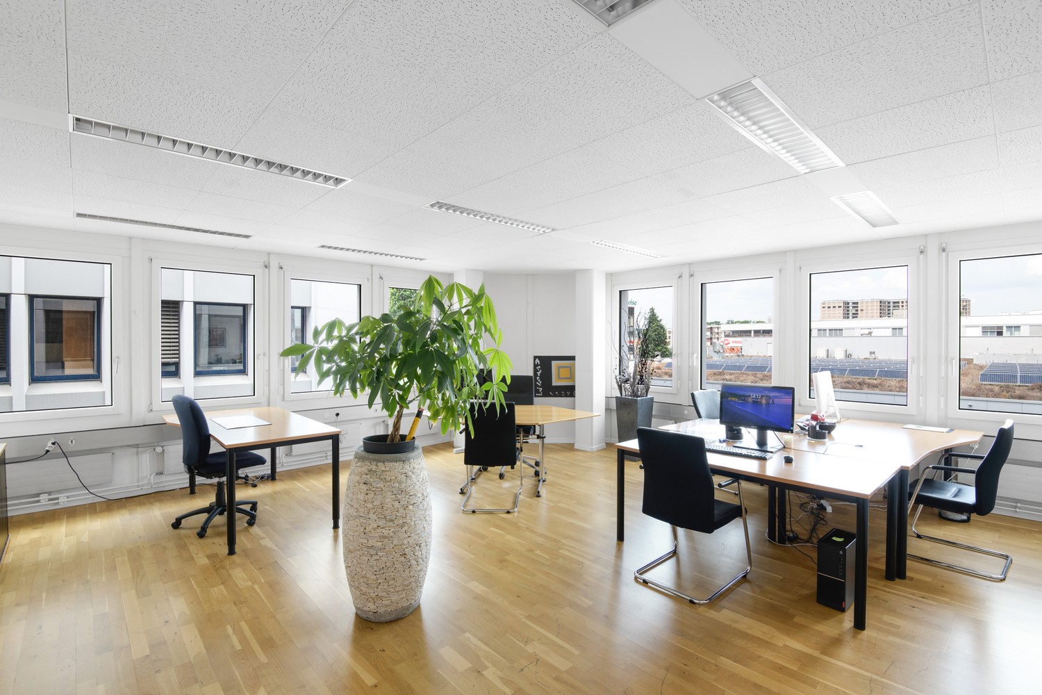 698m² bureau