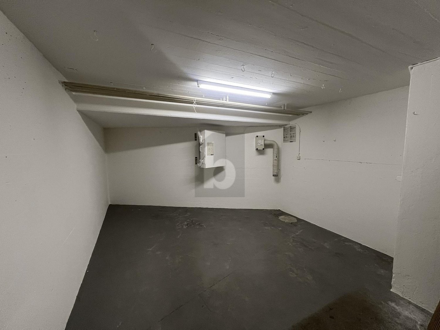 Magasin de 100m², photo 4 sur 4