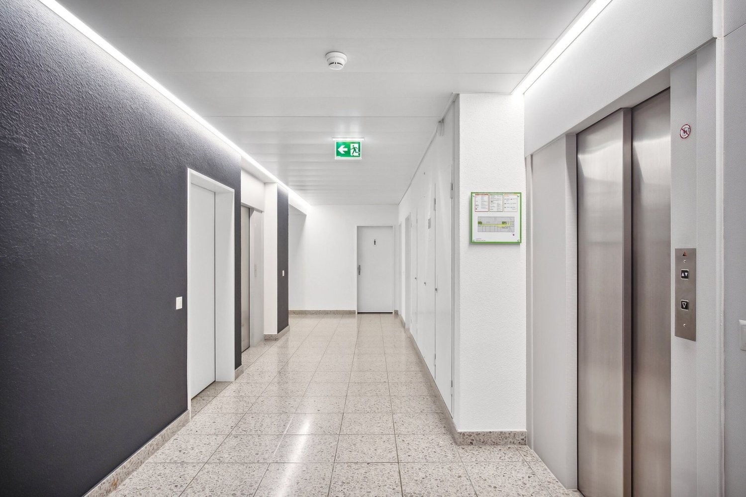 197m² bureau, photo 9 sur 10