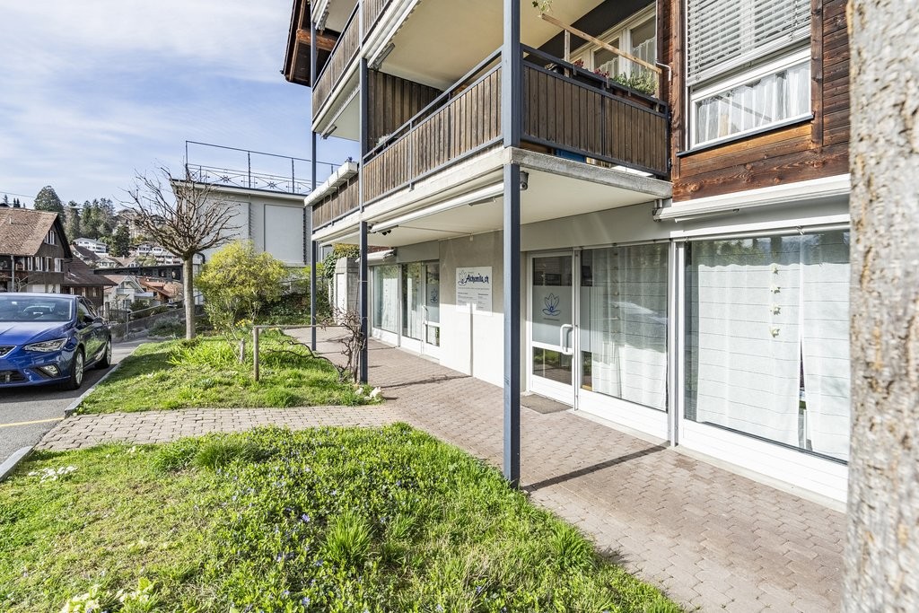 55m² shop