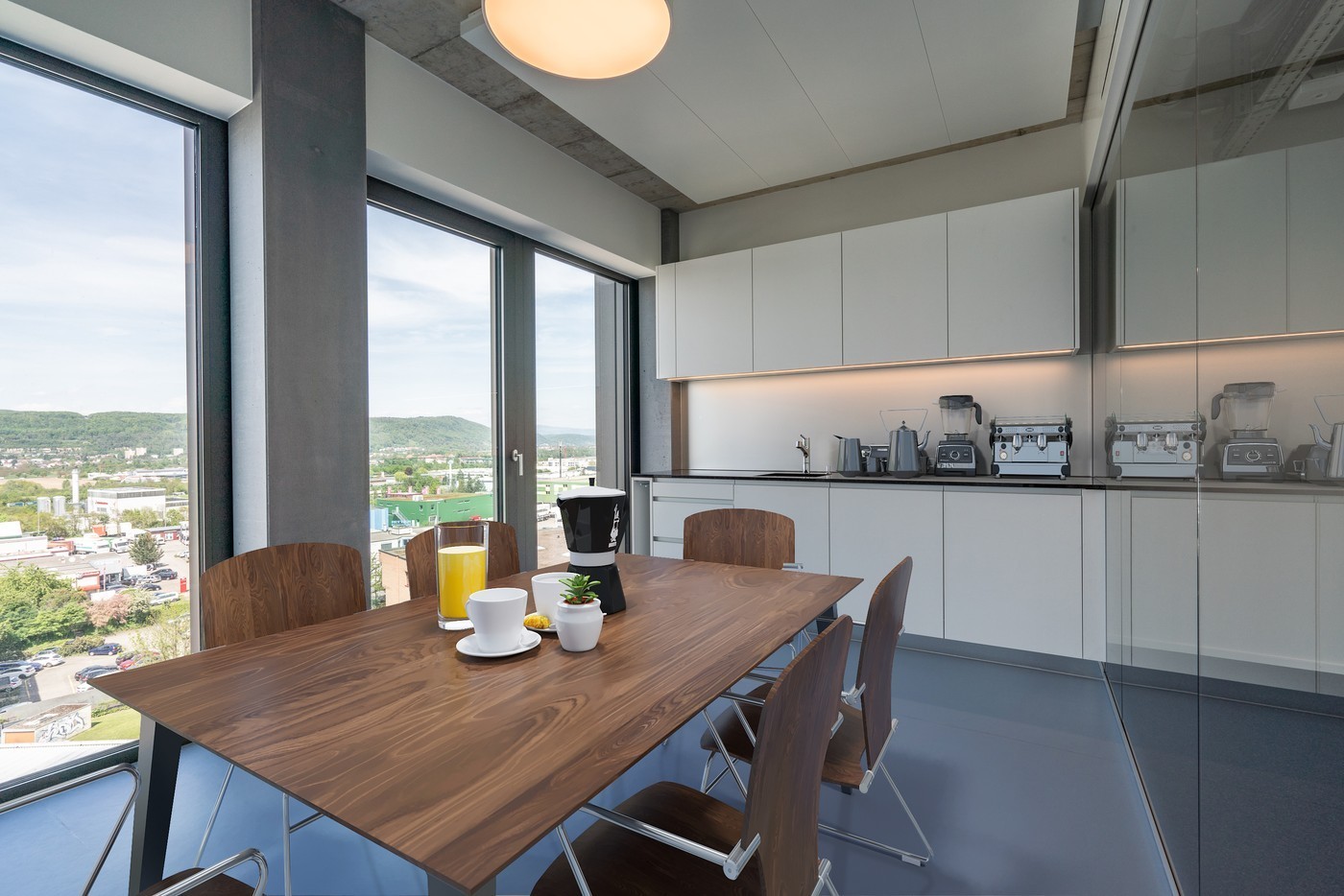 256m² de bureaux