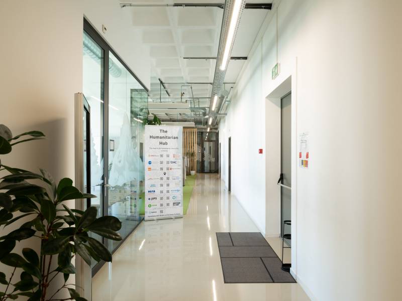 75m² office, photo 2 sur 9