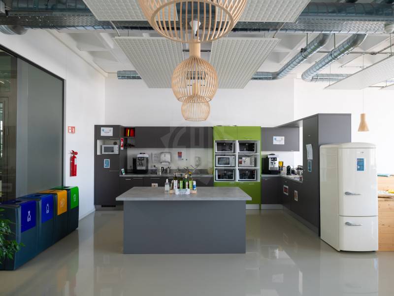75m² office, photo 4 sur 9