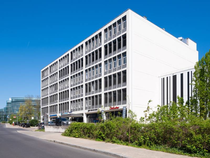 75m² office, photo 1 sur 9