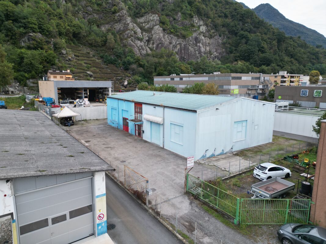1316m² Lagerhalle