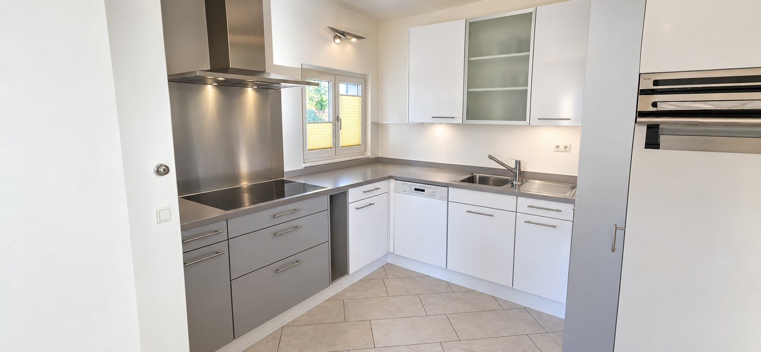 appartement de 2 ½ pièces
descriptif":"meublé, lit d'appoint sur la galerie", photo 4 sur 6