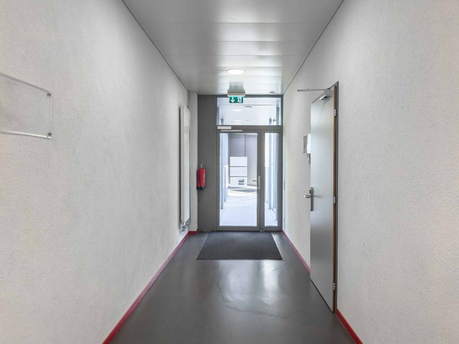 174m² commercial
