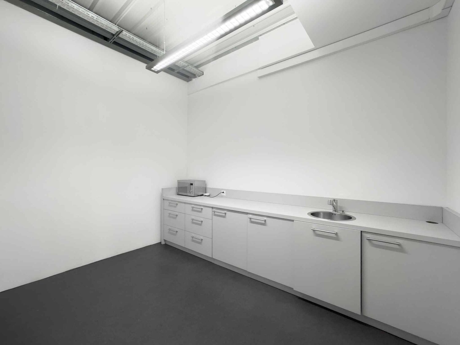 174m² commercial