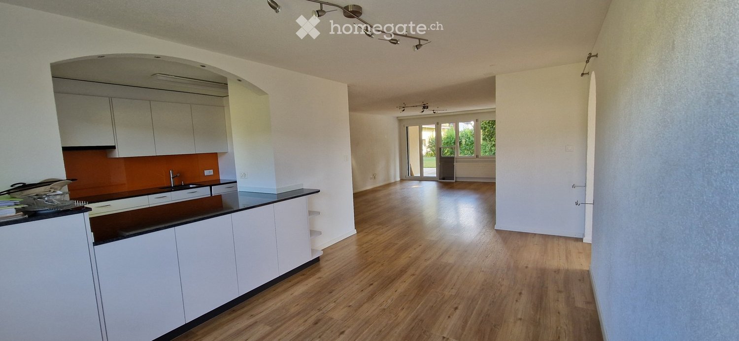 5 rooms apartment