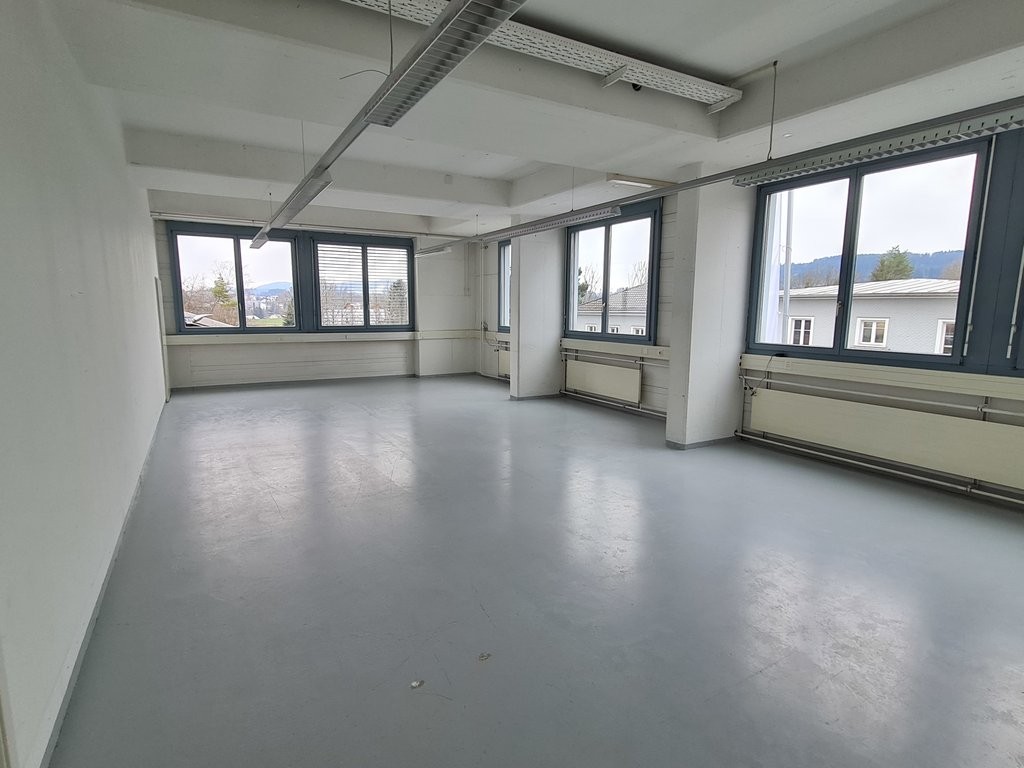 75m² bureau