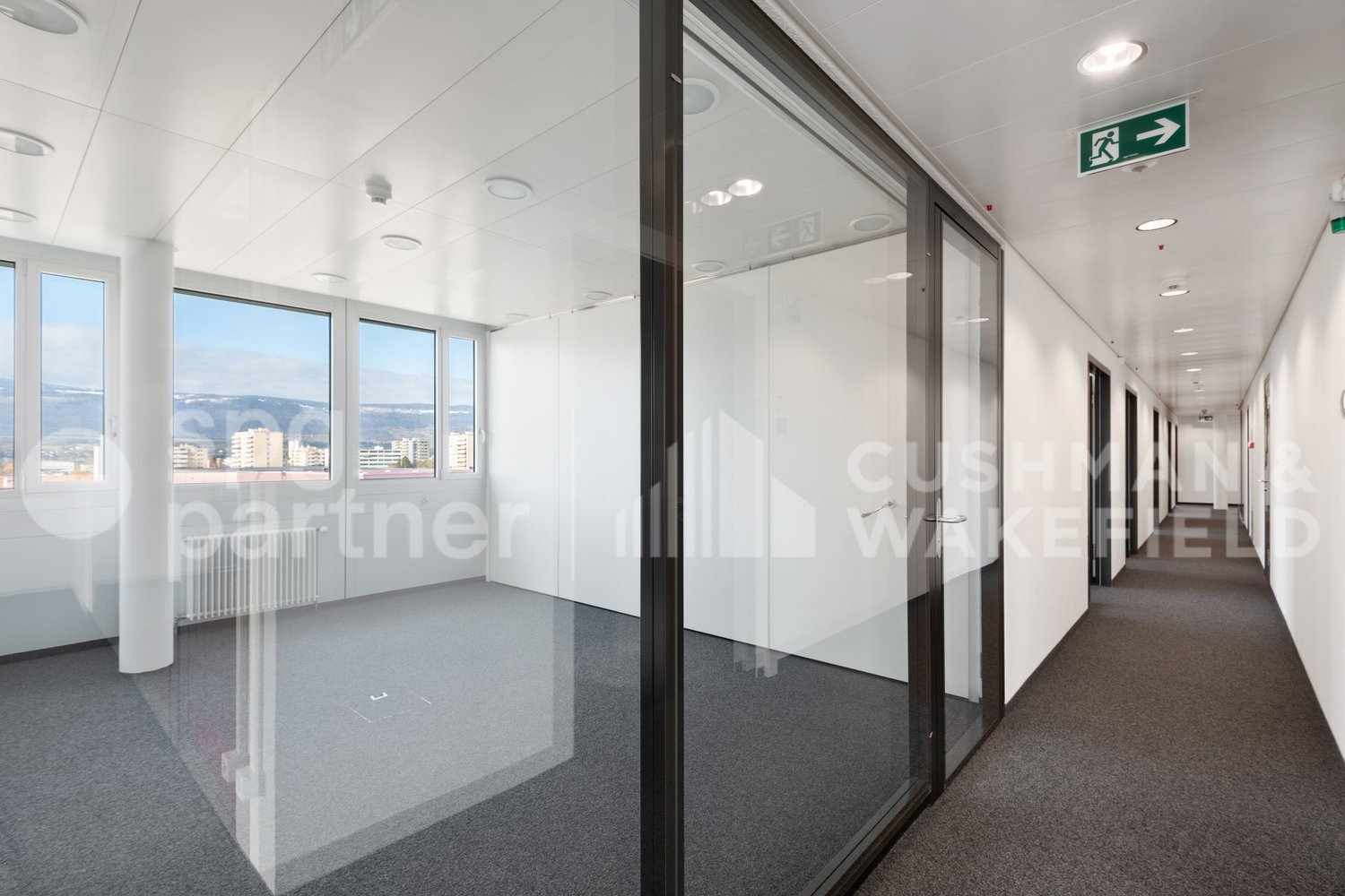 300m² office
