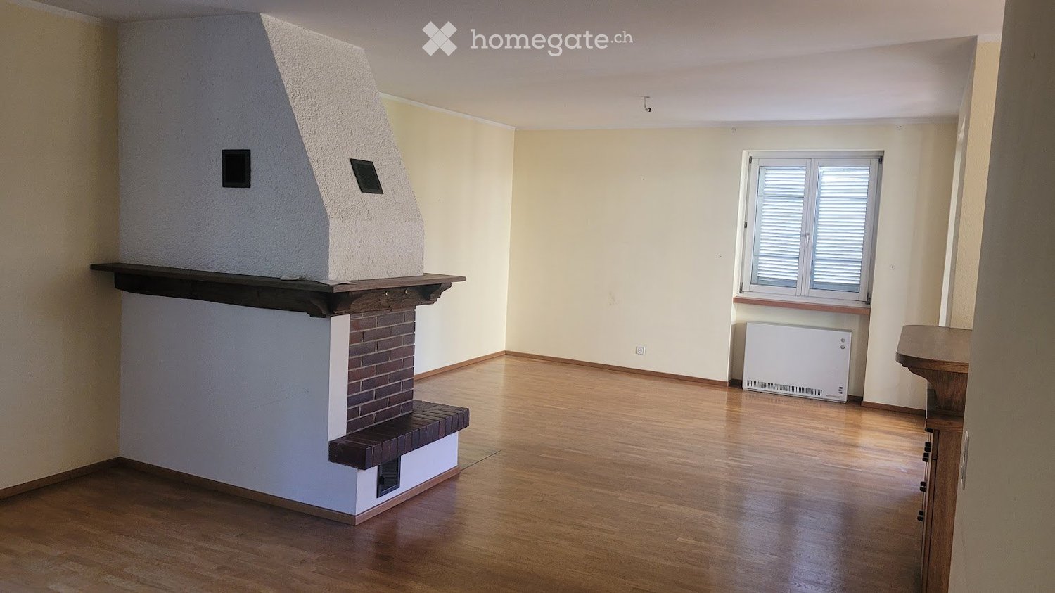 Appartement de 4 ½ pièces

Agra, Collina dOro, dans un contexte de noyau agréable et calme, nous proposons à la location un appartement lumineux de 4,5 pièces, avec une surface habitable d'environ 120 m².
L'habitation offre des espaces généreux et bien répartis et se compose de trois chambres à couc