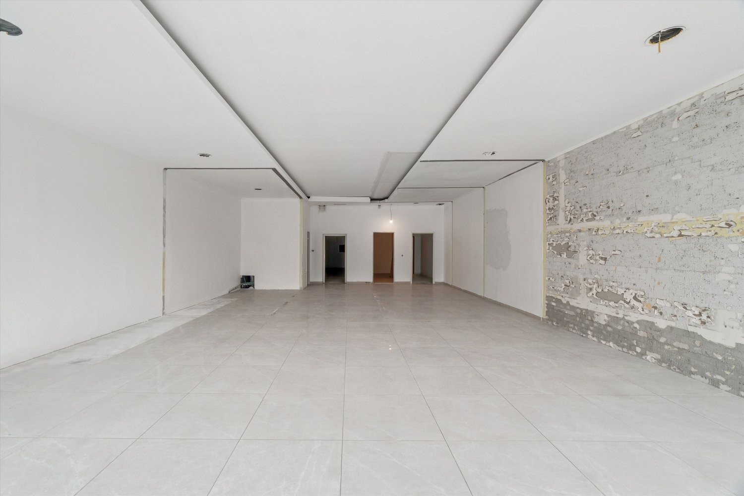 164m² commercial, photo 6 sur 8