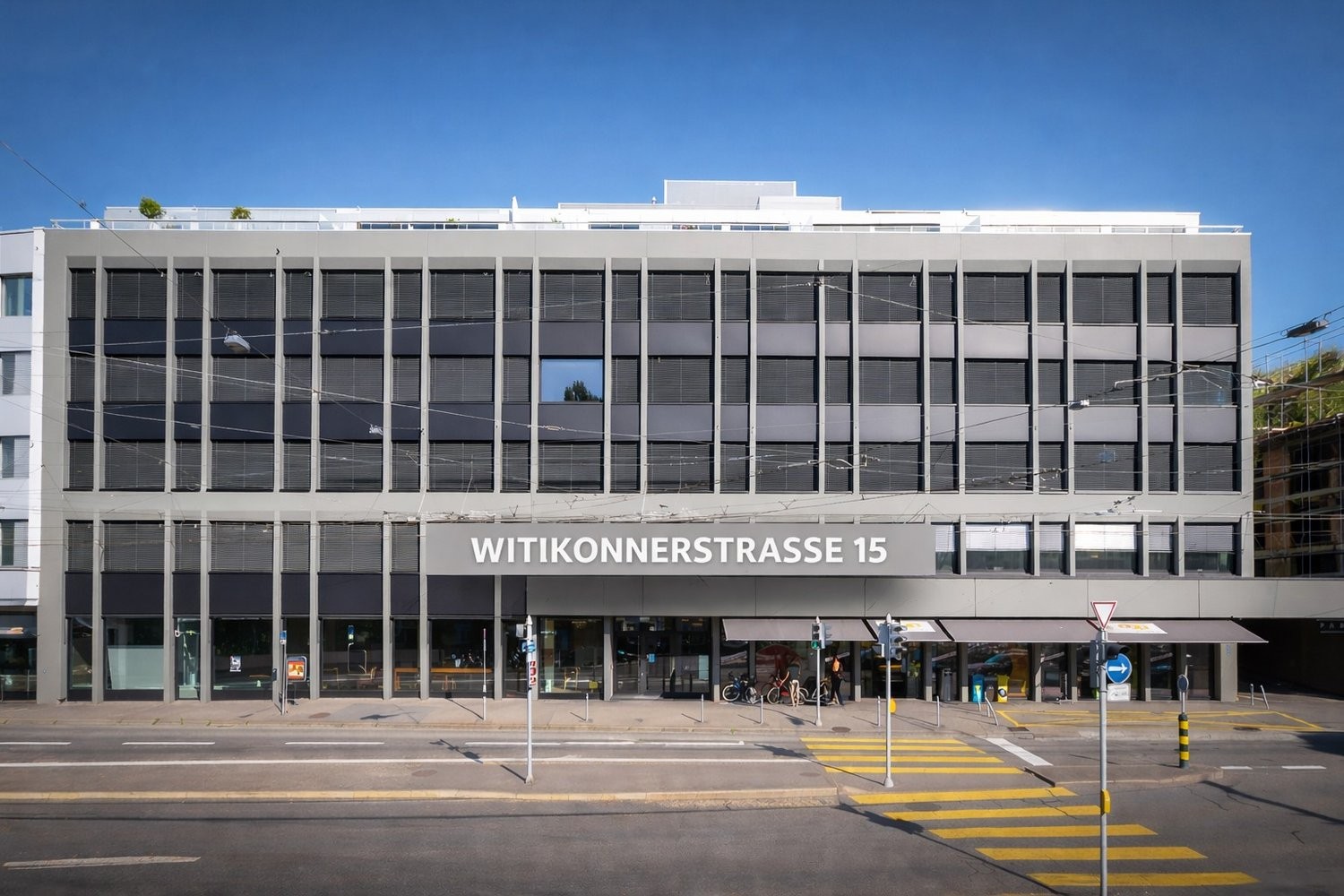 164m² commercial, photo 1 sur 8
