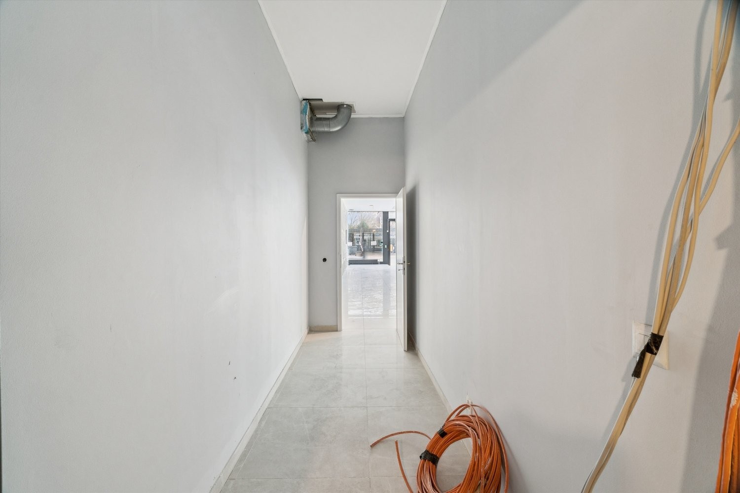 164m² commercial, photo 8 sur 8