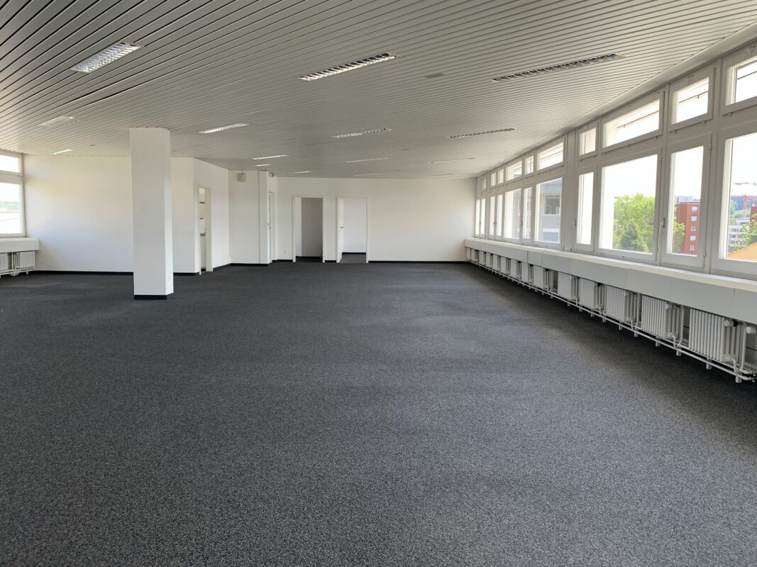 288m² bureau, photo 2 sur 3