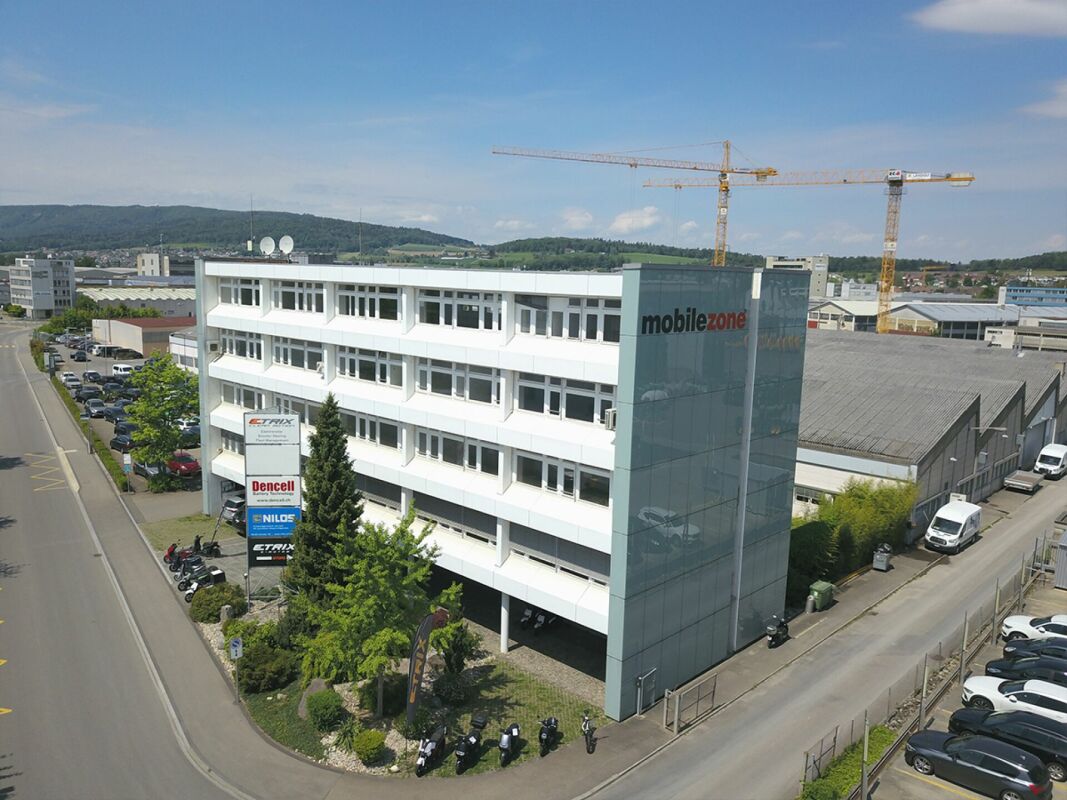 288m² bureau, photo 1 sur 3