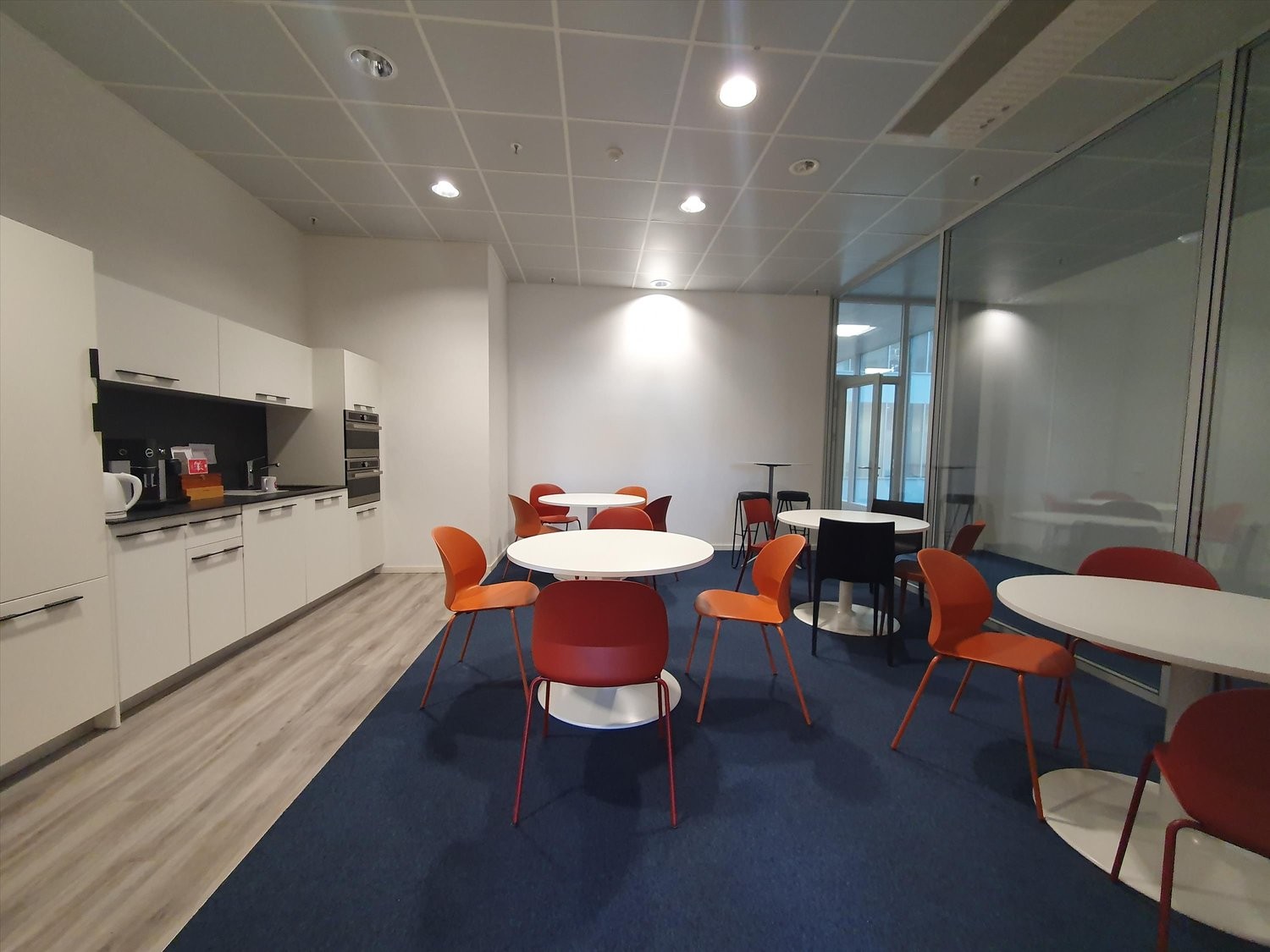 26m² office