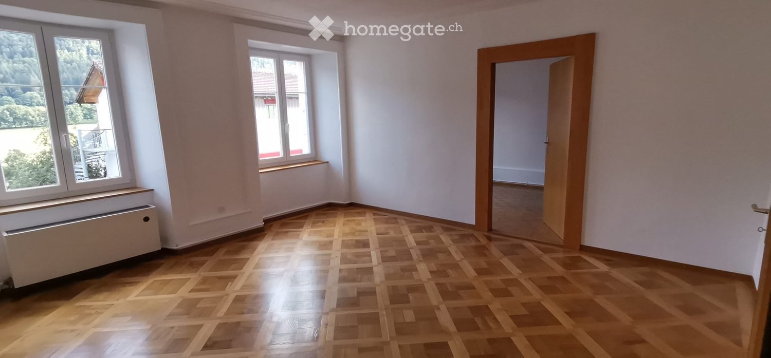 5 rooms apartment