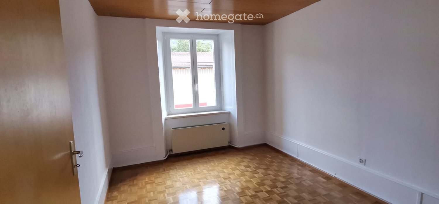 5 rooms apartment