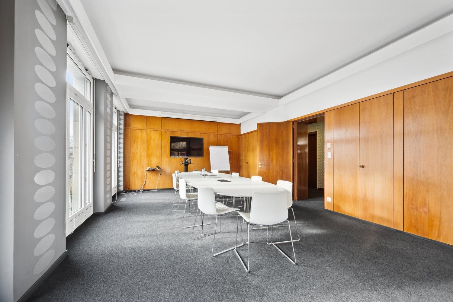 202m² office