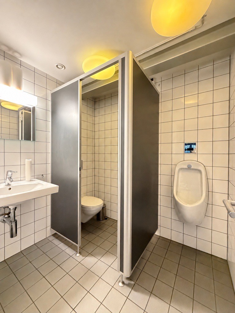 673m² de bureaux