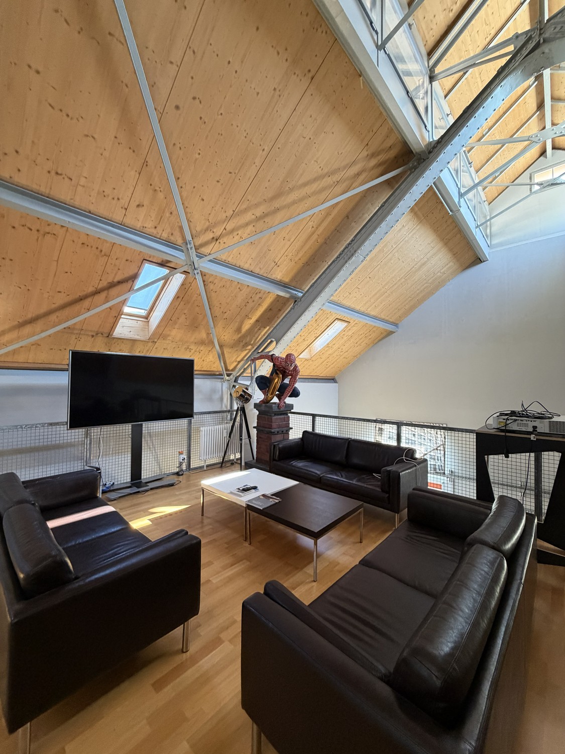 673m² de bureaux