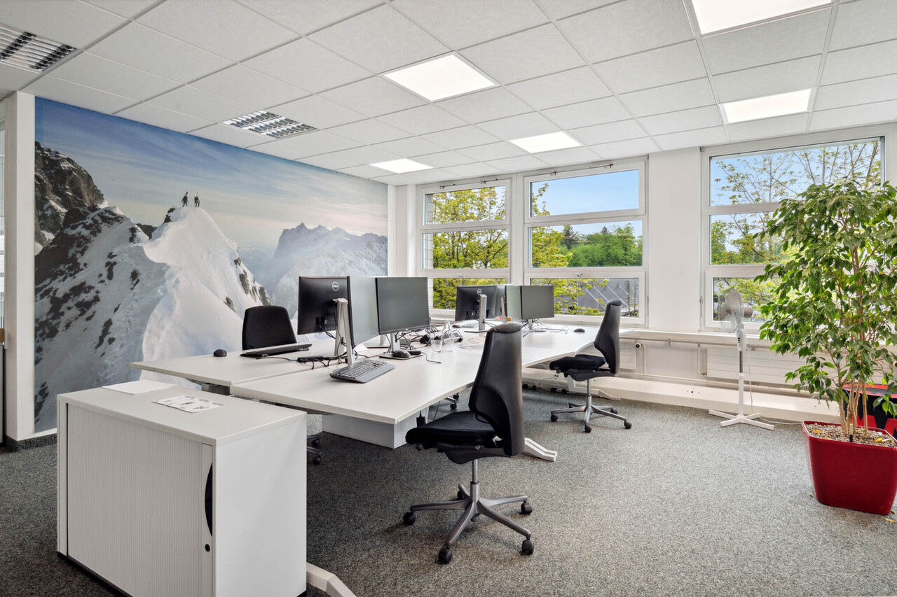 17258m² commercial, photo 1 sur 10