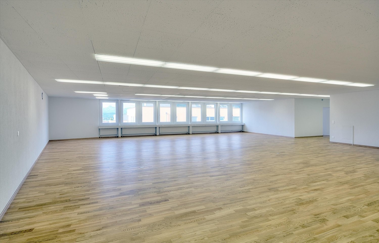198m² bureau