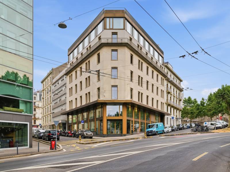 630m² office, photo 1 sur 10