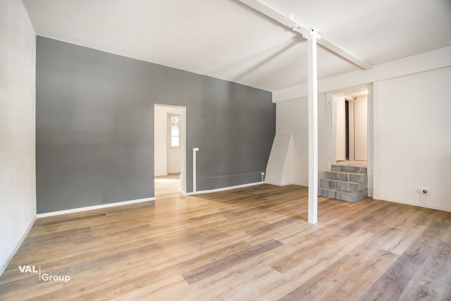 66m² bureau, photo 1 sur 7