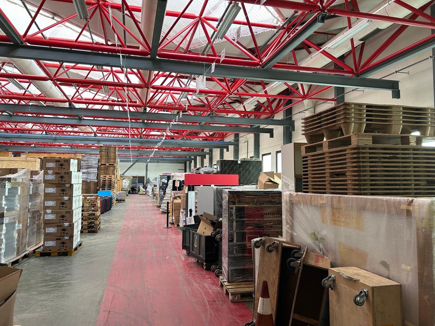 2133m² industrial object, photo 4 sur 6