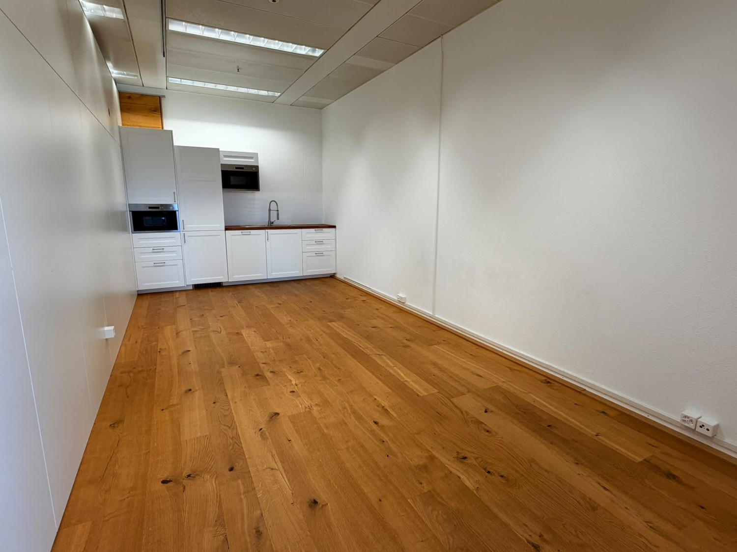 137m² commercial, photo 8 sur 9
