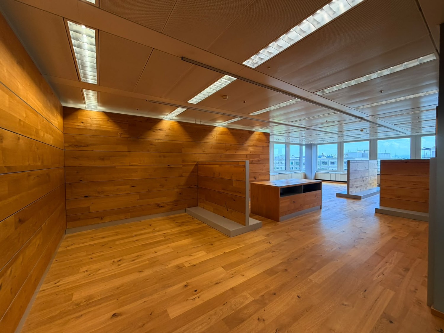 137m² commercial, photo 2 sur 9