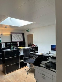 75m² commercial