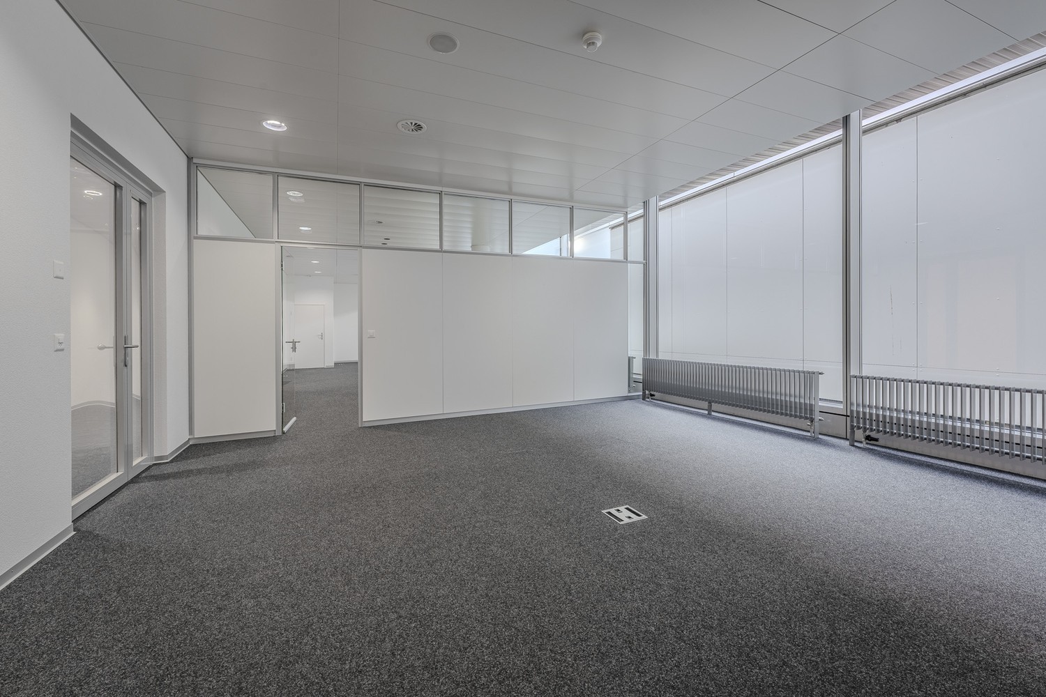 121m² office, photo 3 sur 3