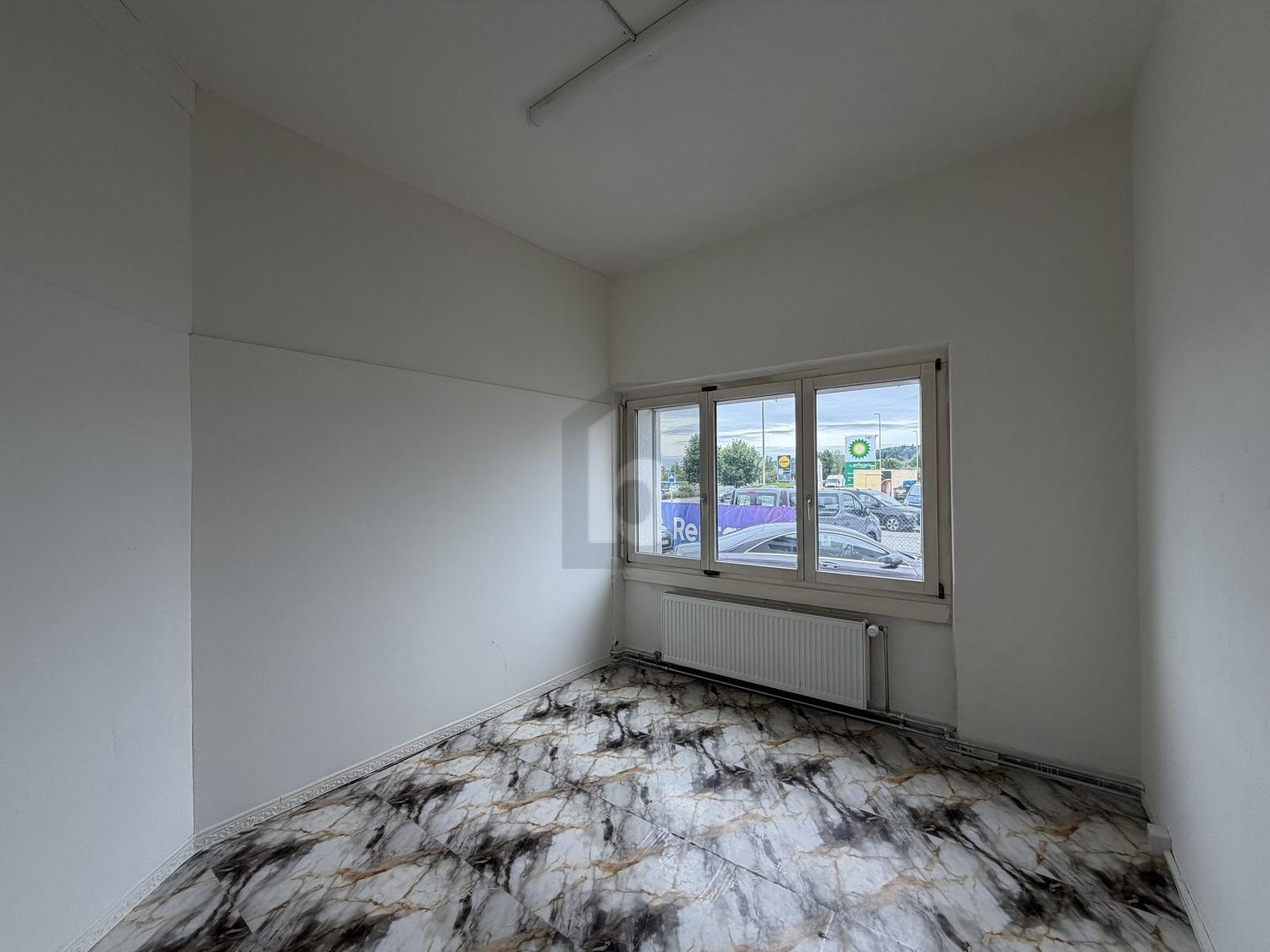 Magasin de 70m²