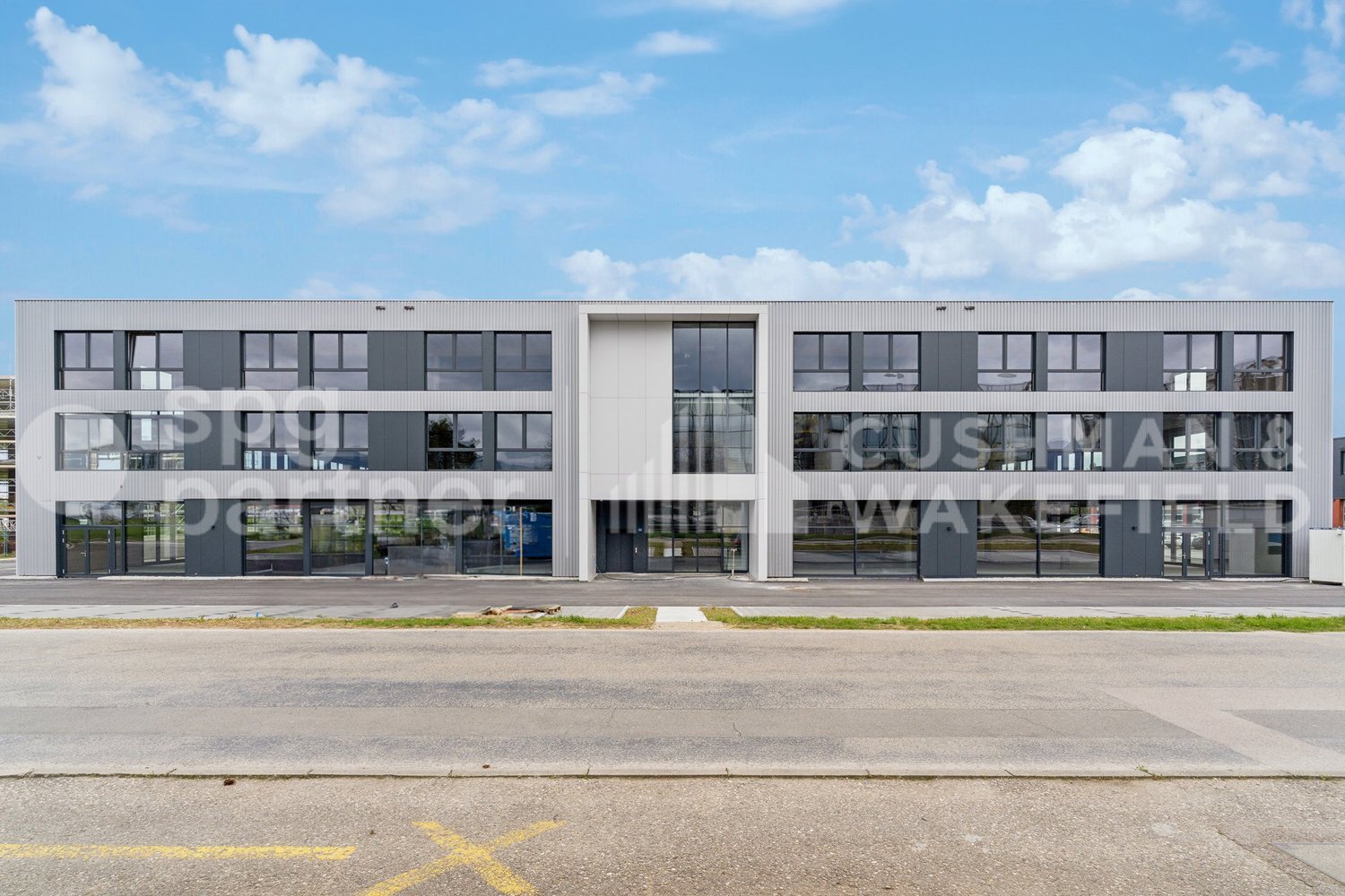 200m² office, photo 1 sur 10
