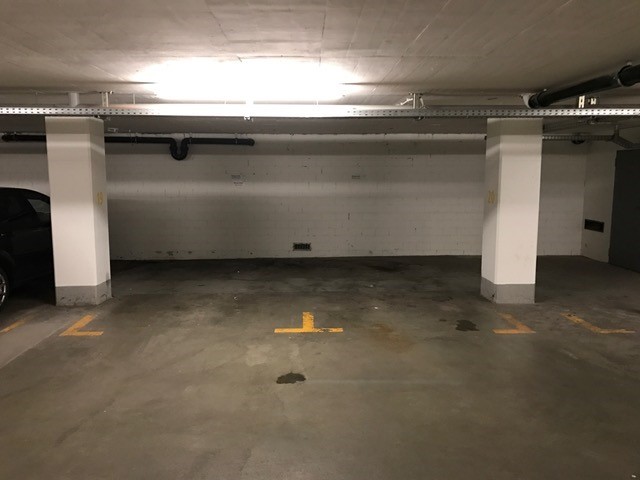 Emplacement de parking souterrain, photo 2 sur 2