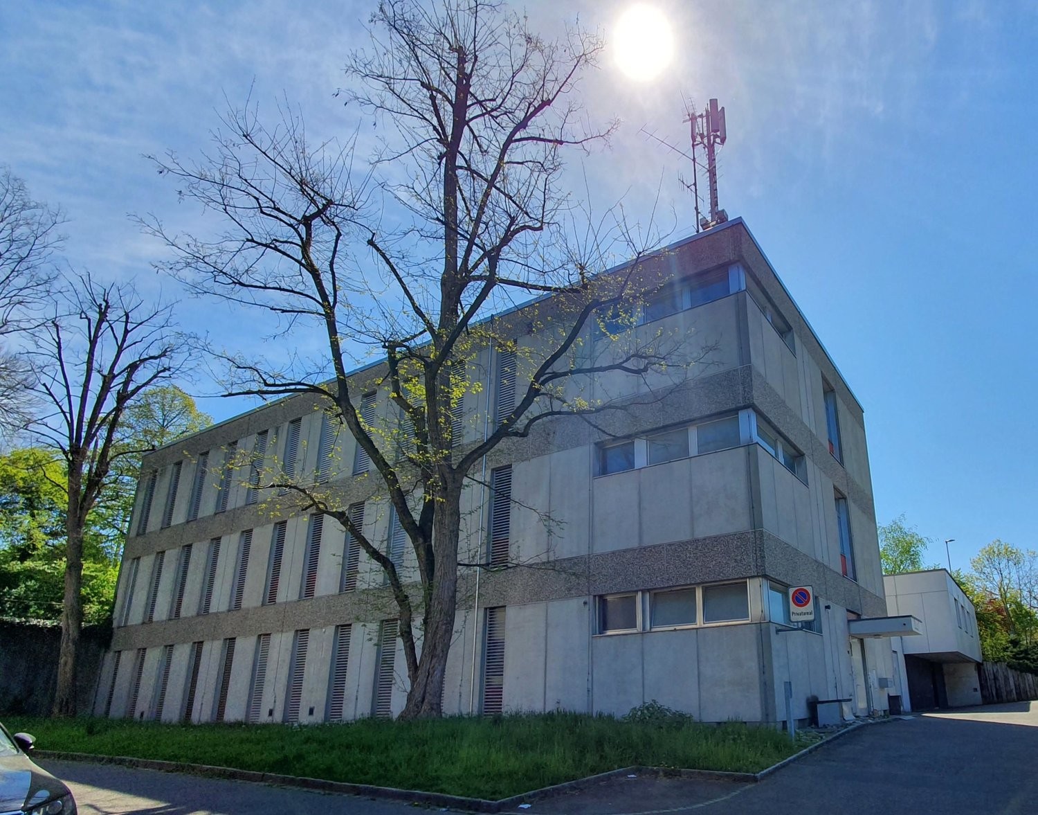 305m² commercial