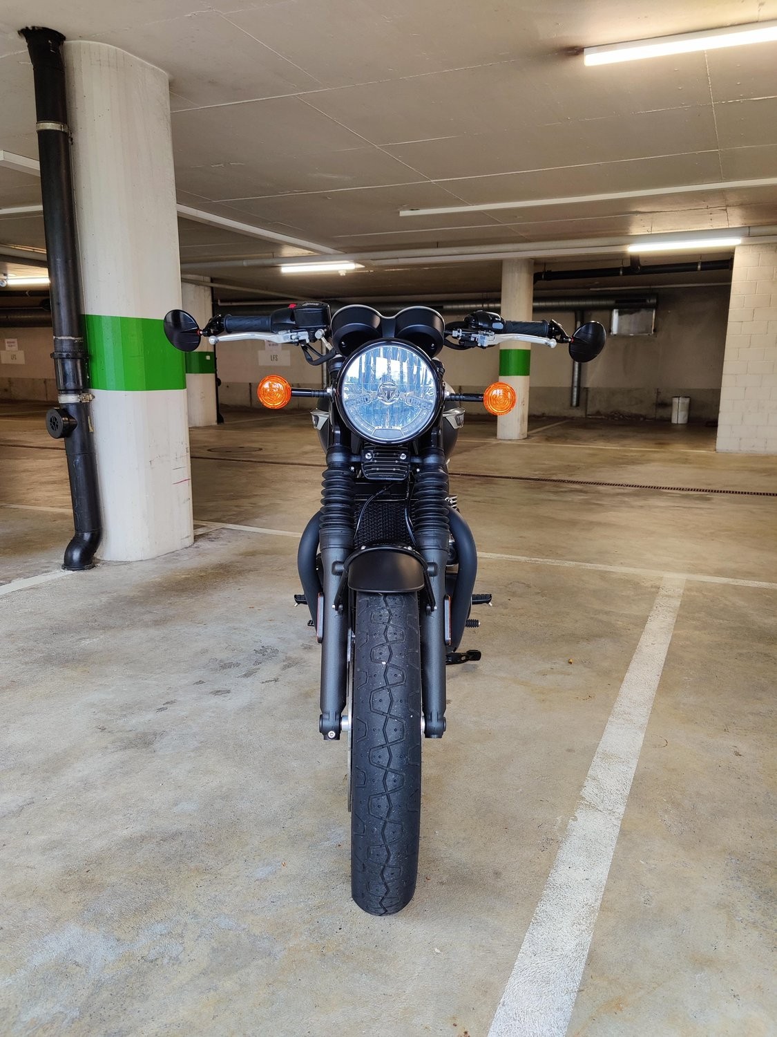 Place de moto

Nous louons immédiatement ou à convenir, à la Halbartenstrasse 1 + 3 à Wettingen, une place de moto pour CHF 30.00.

Intéressé ? Alors contactez-nous.