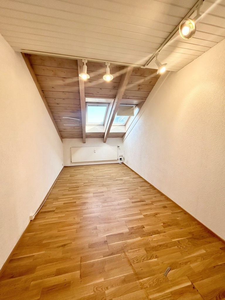 108m² office