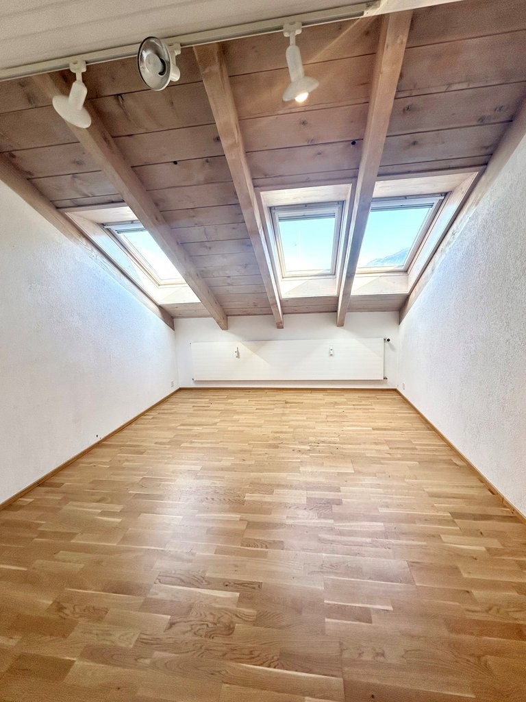 108m² office