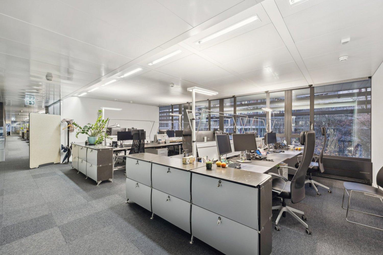 Bureau de 940m², photo 7 sur 9