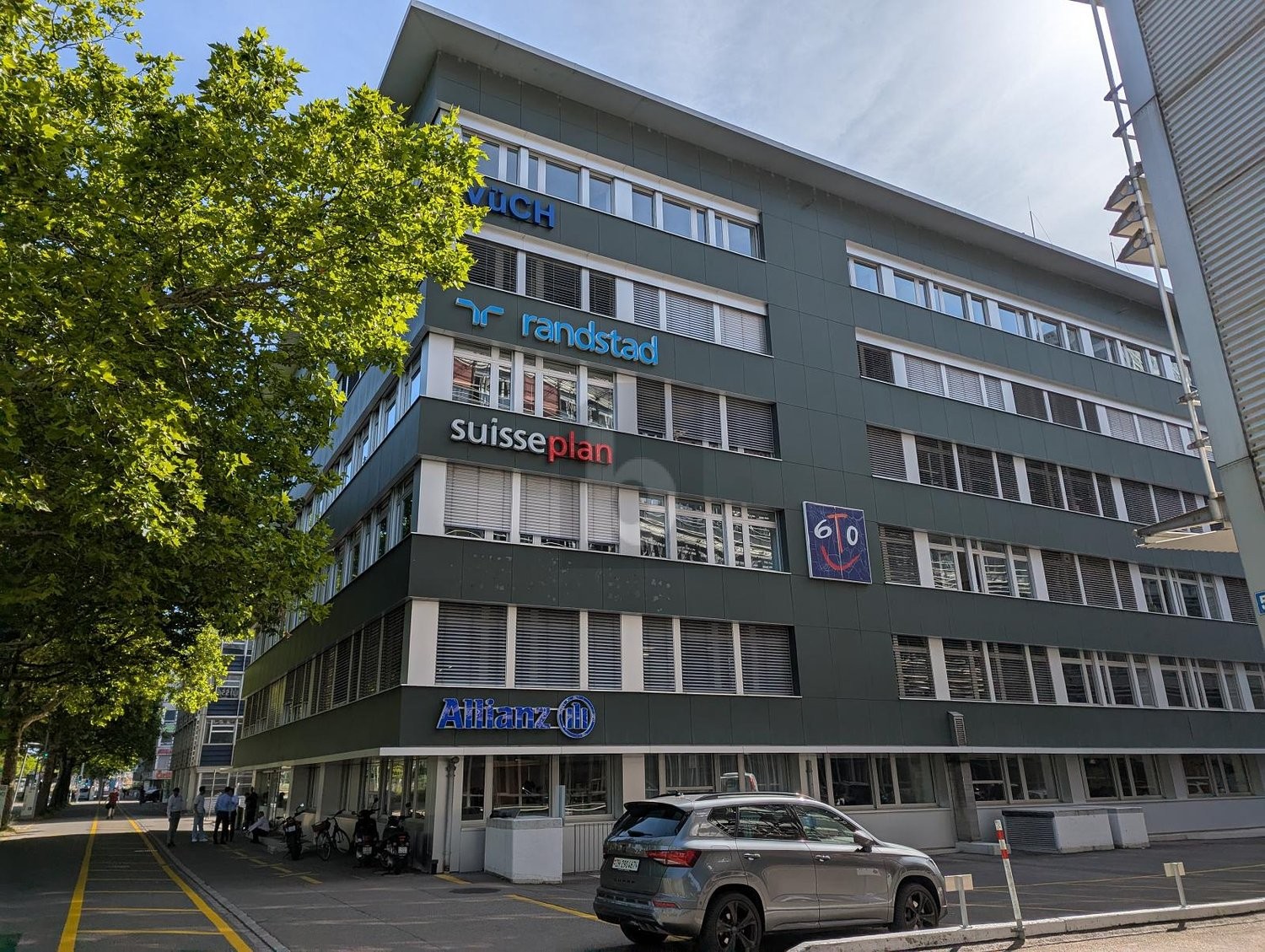 837m² bureau, photo 1 sur 4