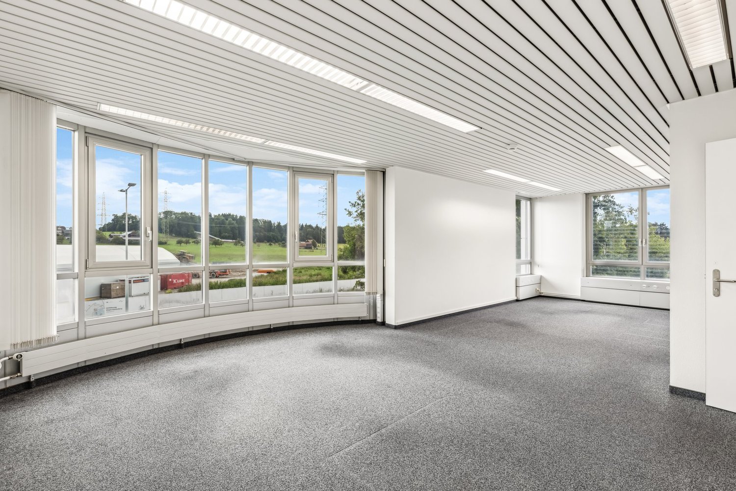 501m² bureau, photo 1 sur 10